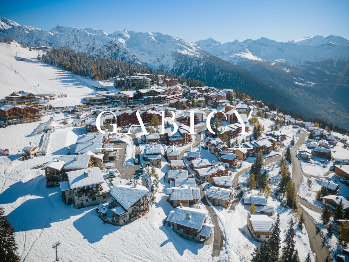 APPARTEMENT 7 PIÈCES SUR LES PISTES - LA ROSIÈRE (73)