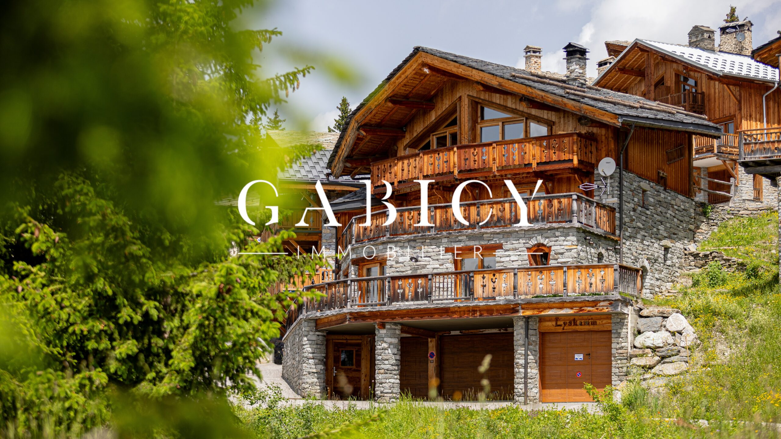 CHALET DE PRESTIGE - LA ROSIERE (73)